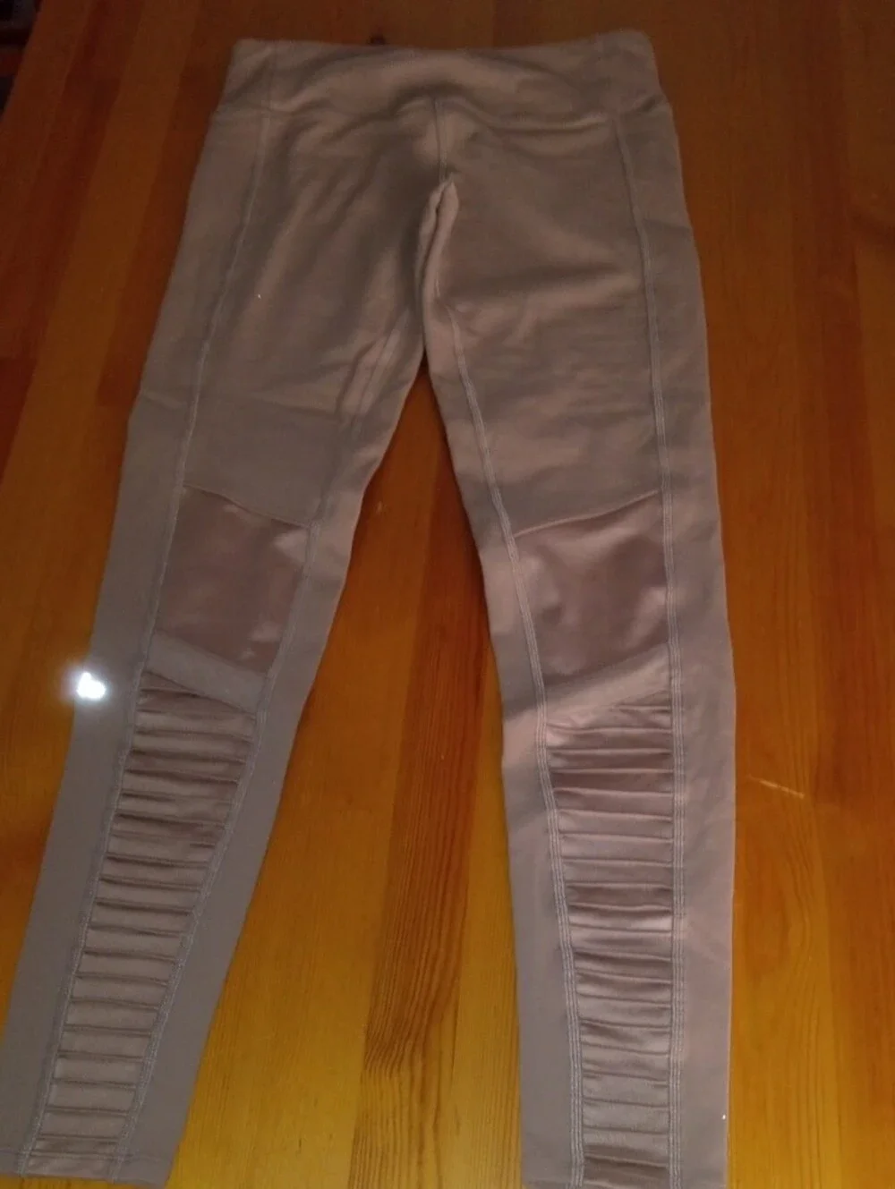 Alo 2 Women’s Moto-Style Leggings in Mauve